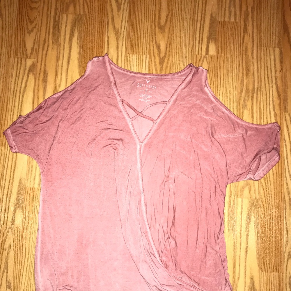 American Eagle cold shoulder shirt